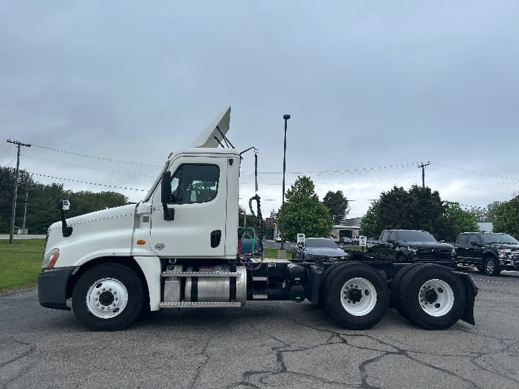 2019 Freightliner Cascadia — photo 4