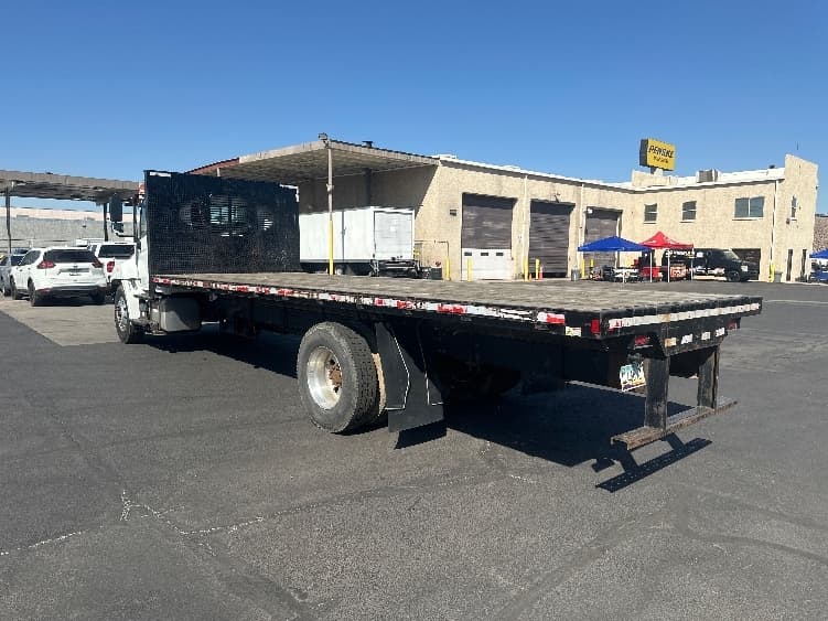 2019 Hino 268 — photo 6