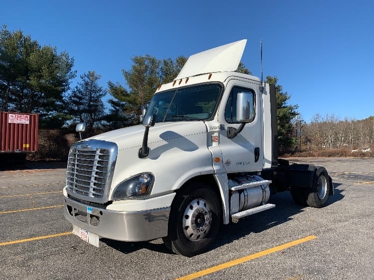 2019 Freightliner Cascadia — photo 3