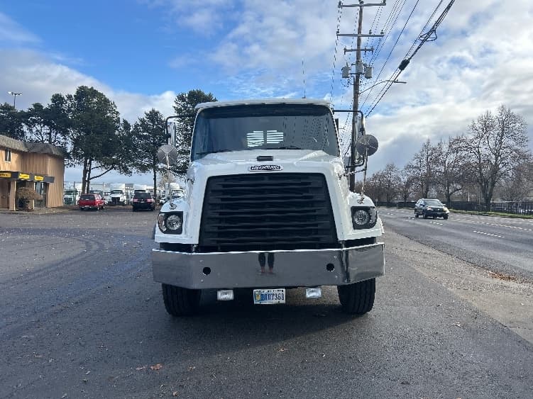 2019 Freightliner 114SD — photo 2