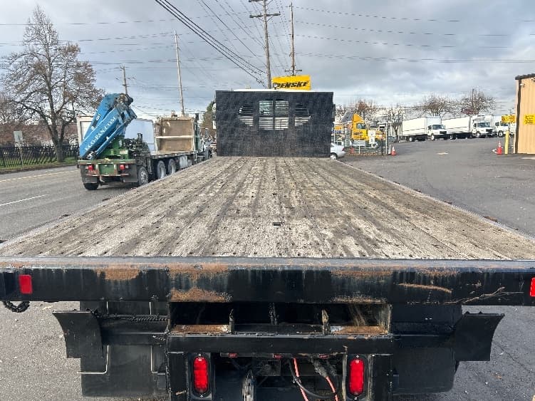 2019 Freightliner 114SD — photo 8