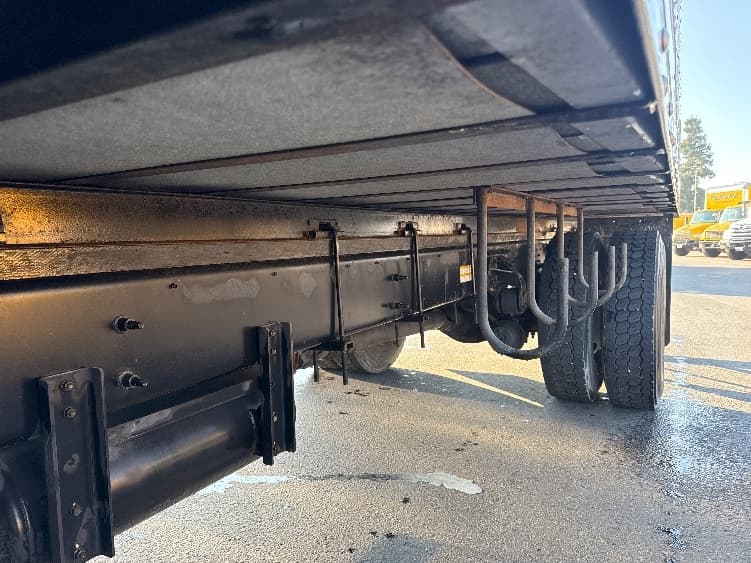 2019 Hino 338 — photo 5