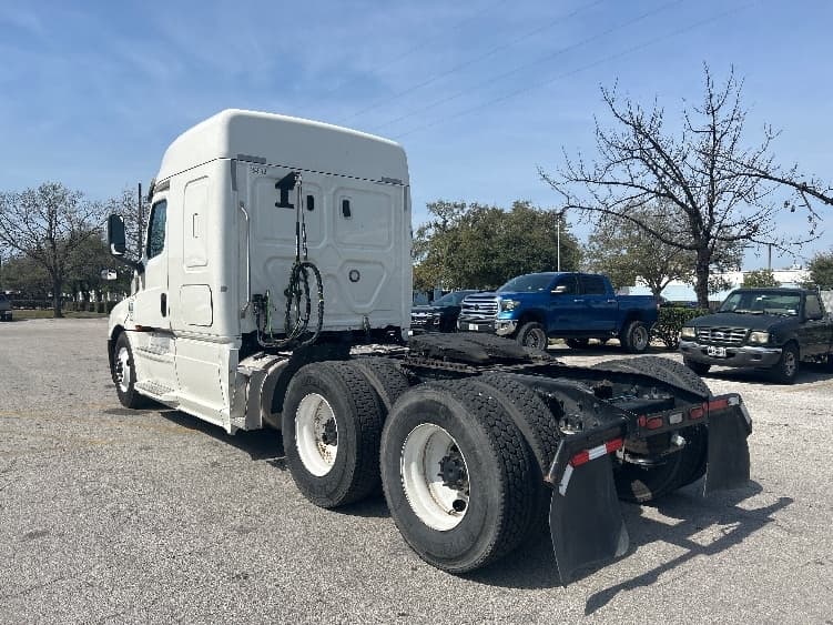 2019 Freightliner Cascadia — photo 5