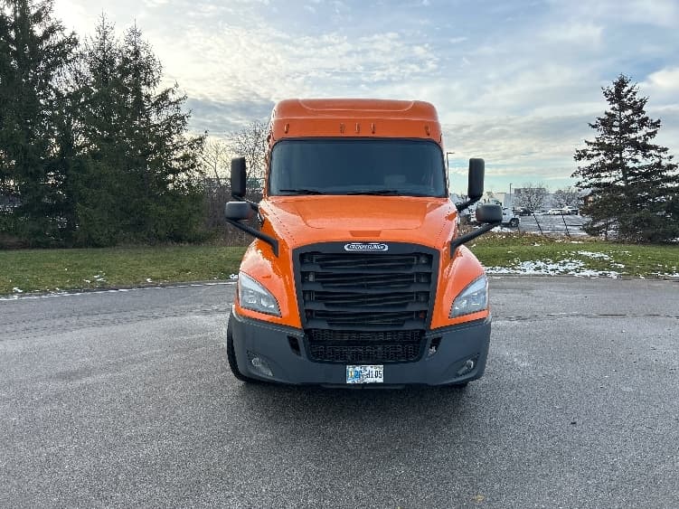 2019 Freightliner Cascadia — photo 2