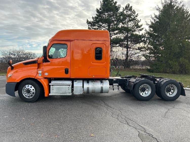 2019 Freightliner Cascadia — photo 4