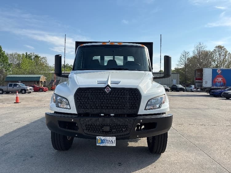 2023 International MV — photo 2