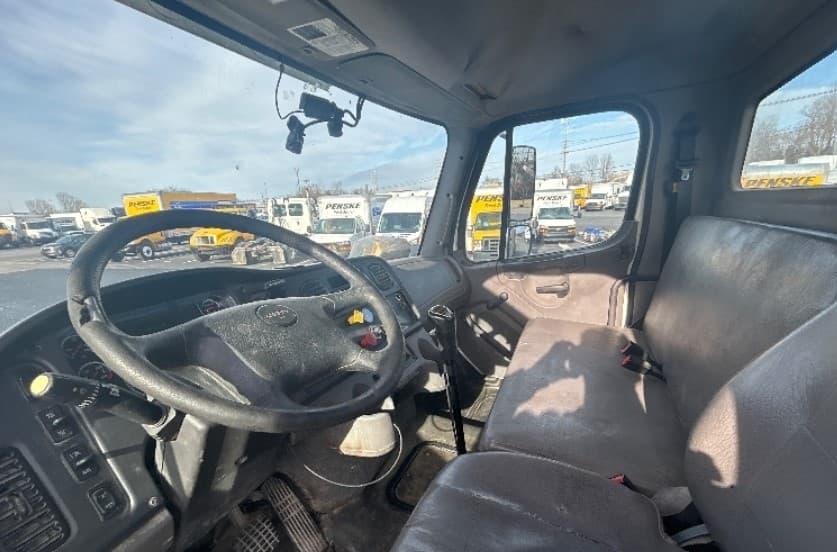 2020 Freightliner M2 112 — photo 10