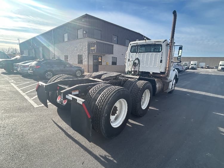 2020 Freightliner M2 112 — photo 7