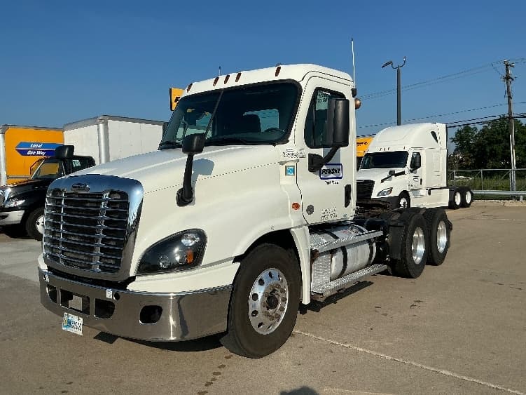 2020 Freightliner Cascadia — photo 3
