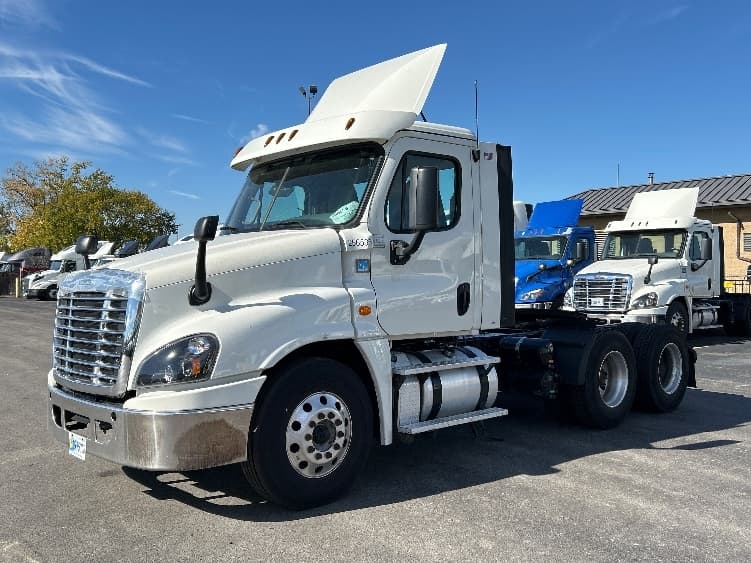 2019 Freightliner Cascadia — photo 3