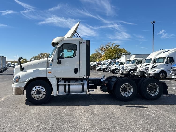 2019 Freightliner Cascadia — photo 4