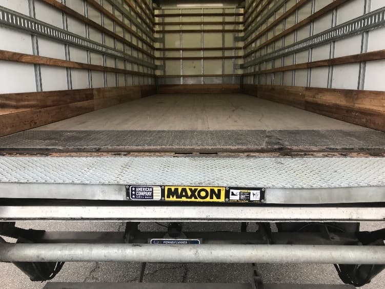 2019 Freightliner M2 106 — photo 10