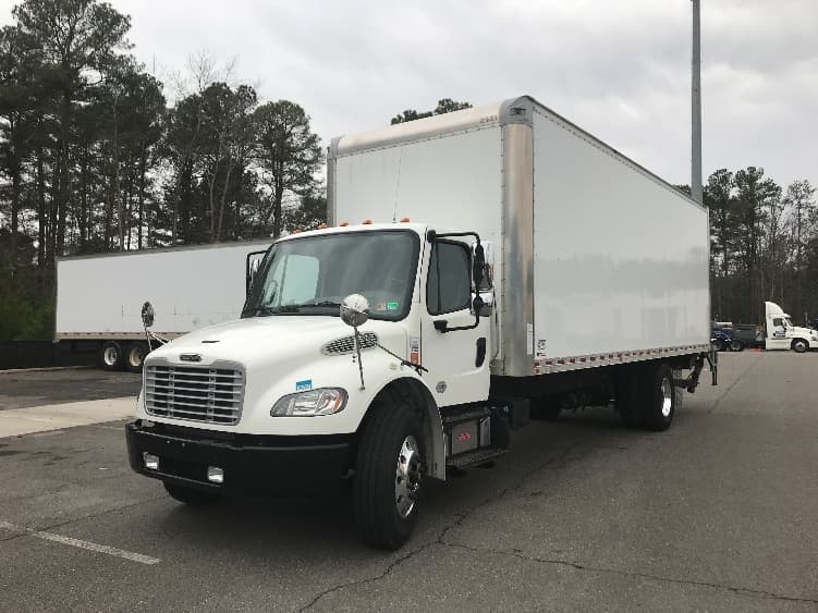 2019 Freightliner M2 106 — photo 3