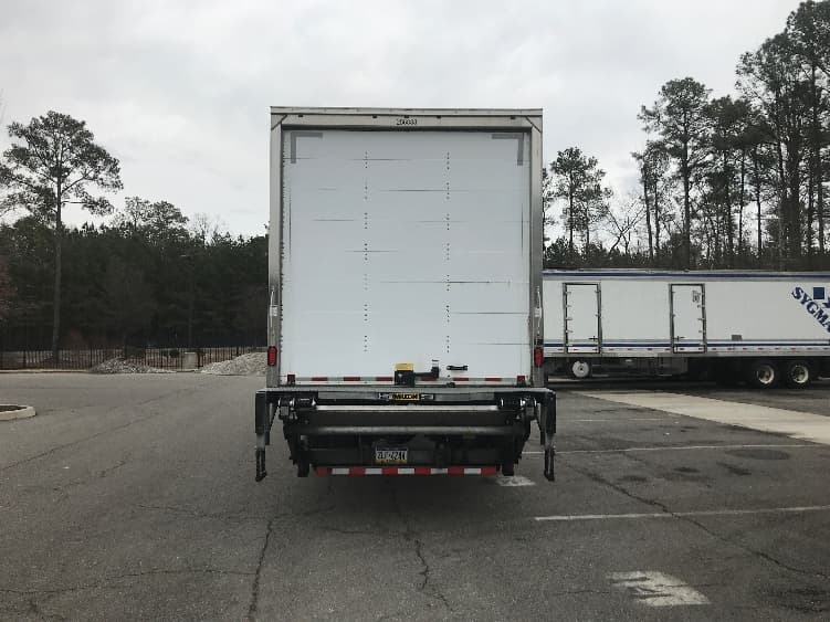 2019 Freightliner M2 106 — photo 7