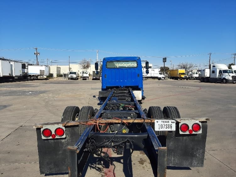 2019 Freightliner M2 106 — photo 8