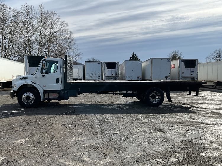 2019 Freightliner M2 106 — photo 4