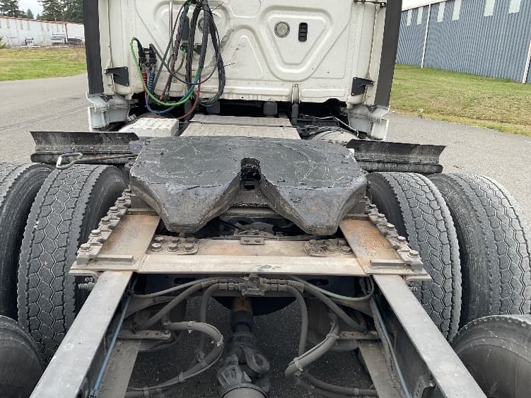 2019 Freightliner Cascadia — photo 6