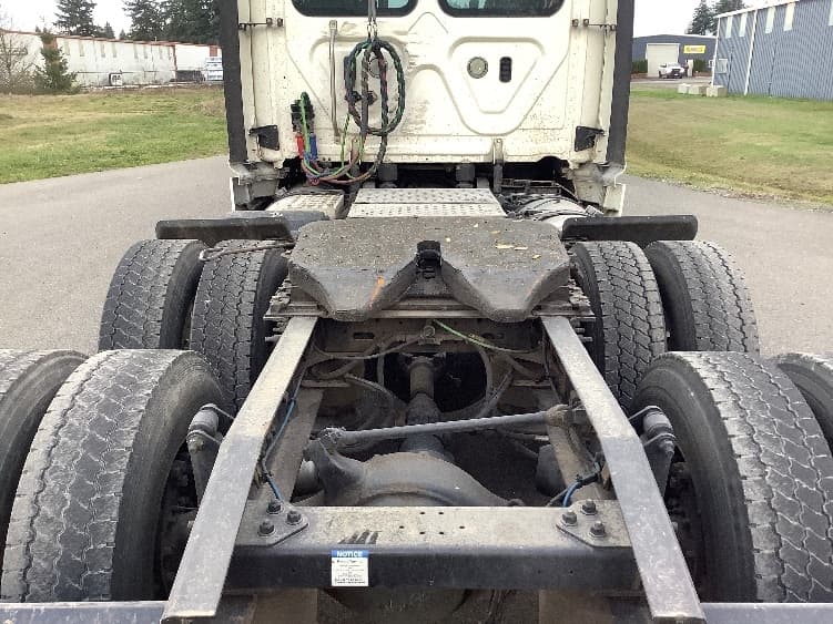 2019 Freightliner Cascadia — photo 6