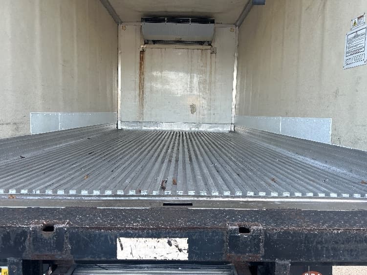 2019 Freightliner M2 106 — photo 8