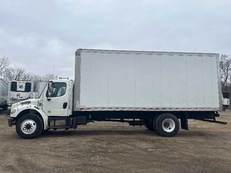 2019 Freightliner M2 106 — photo 4