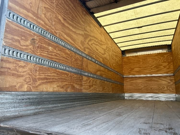 2019 Freightliner M2 106 — photo 10