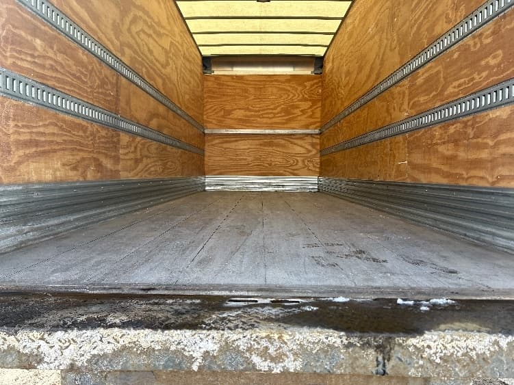 2019 Freightliner M2 106 — photo 9