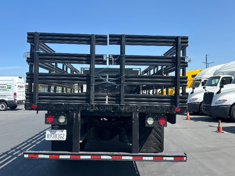 2019 International 4300 — photo 7