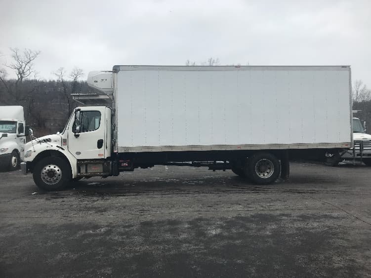 2019 Freightliner M2 106 — photo 4