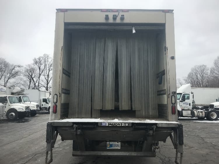 2019 Freightliner M2 106 — photo 8