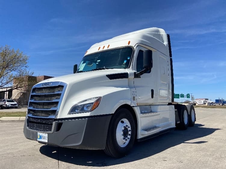 2019 Freightliner Cascadia — photo 3