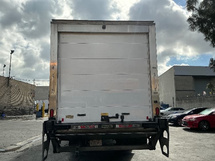 2019 Freightliner M2 112 — photo 7