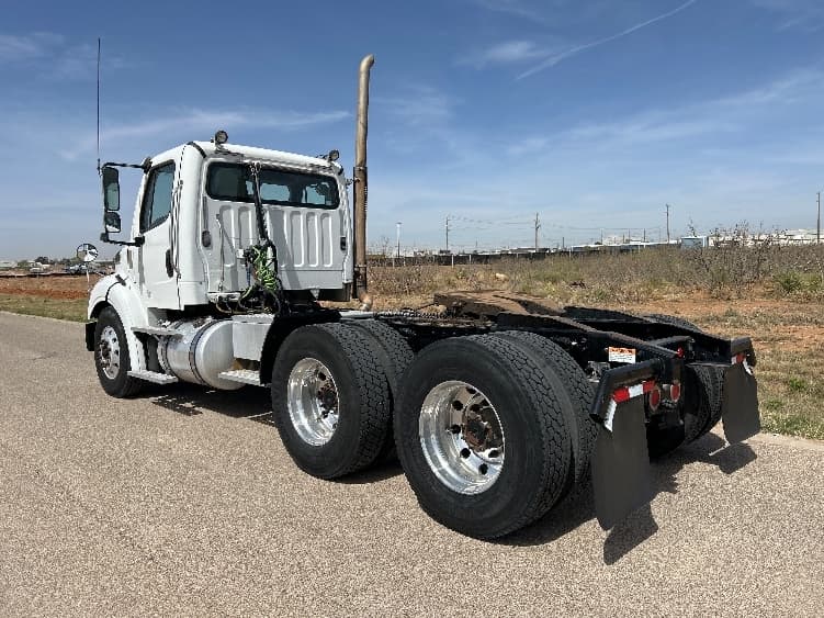 2019 Freightliner M2 112 — photo 5
