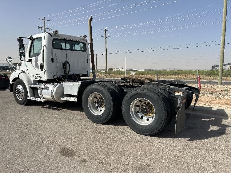 2019 Freightliner M2 112 — photo 5