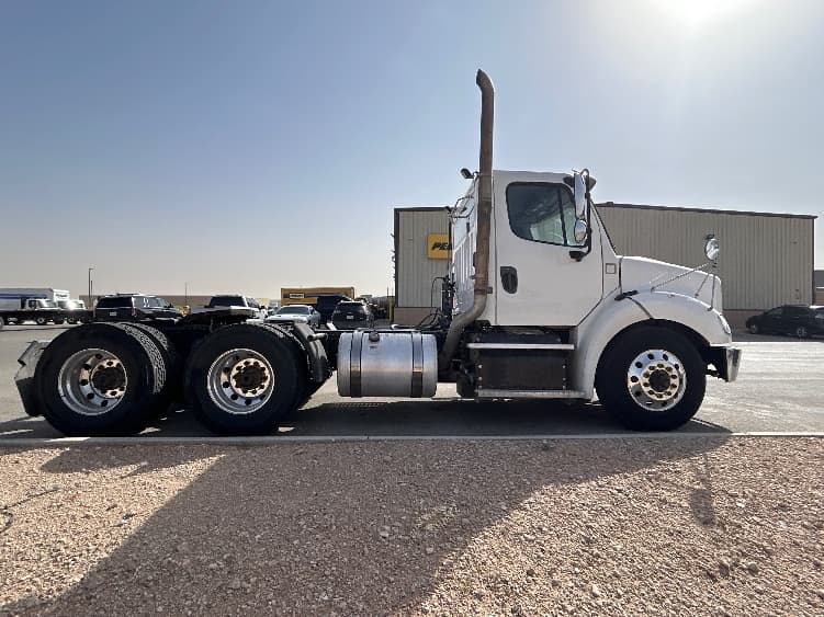 2019 Freightliner M2 112 — photo 8