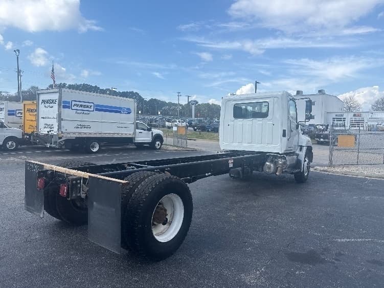 2019 Hino 338 — photo 8