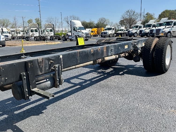 2019 Hino 338 — photo 5