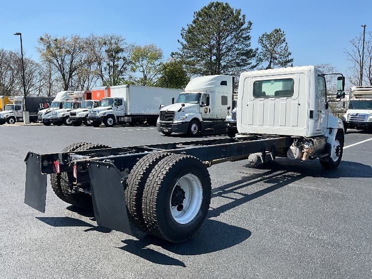 2019 Hino 338 — photo 8