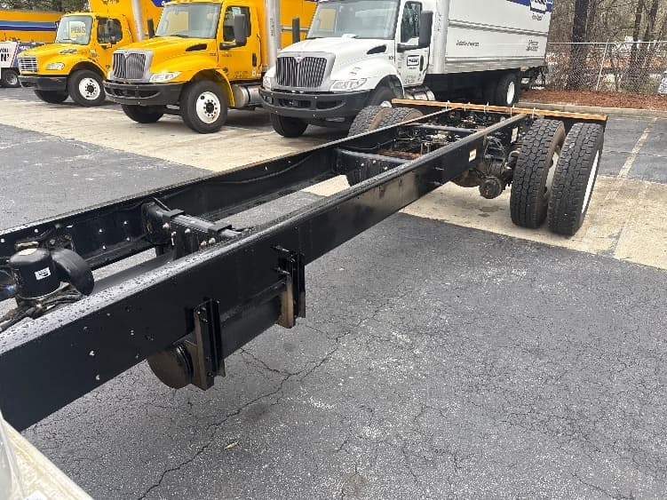 2019 Hino 338 — photo 5