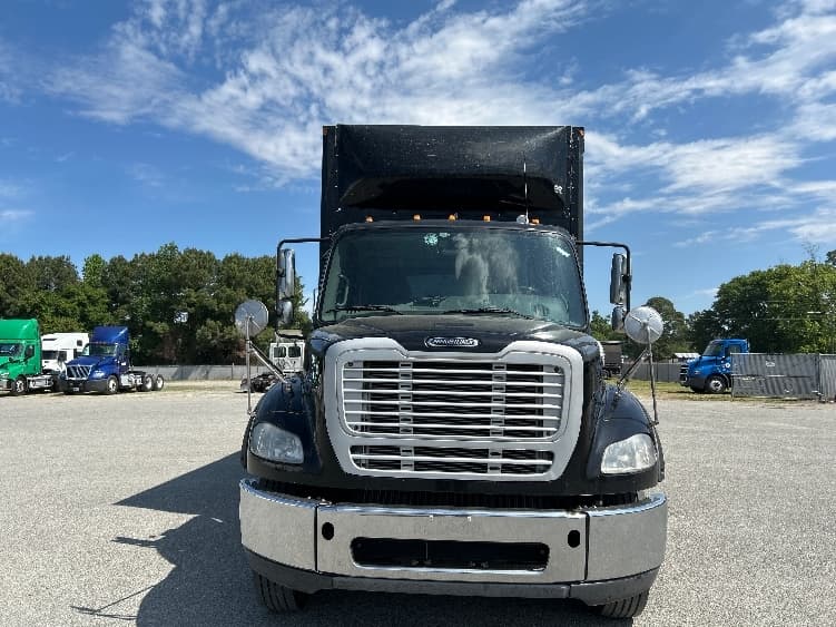 2019 Freightliner M2 112 — photo 2