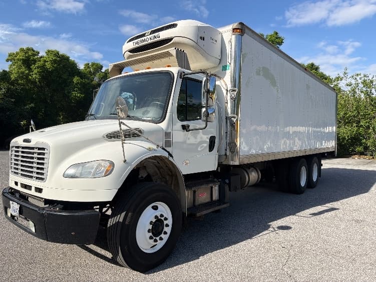 2017 Freightliner M2 106 — photo 3