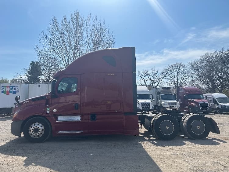 2019 Freightliner Cascadia — photo 4