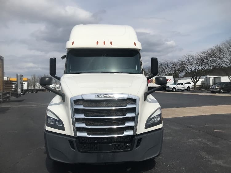 2020 Freightliner Cascadia — photo 2