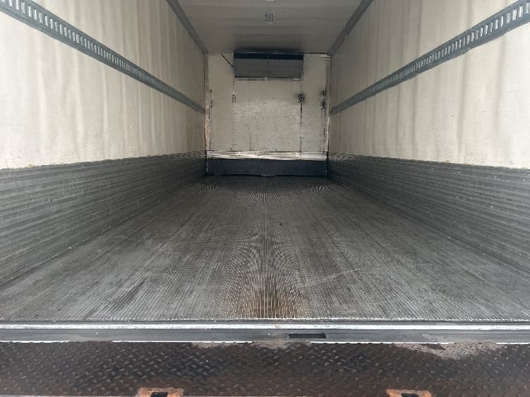 2019 Freightliner M2 106 — photo 10