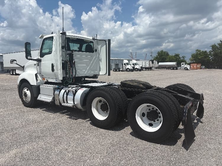 2019 International LT — photo 5