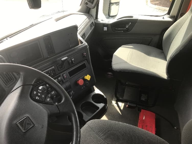 2019 International LT — photo 10
