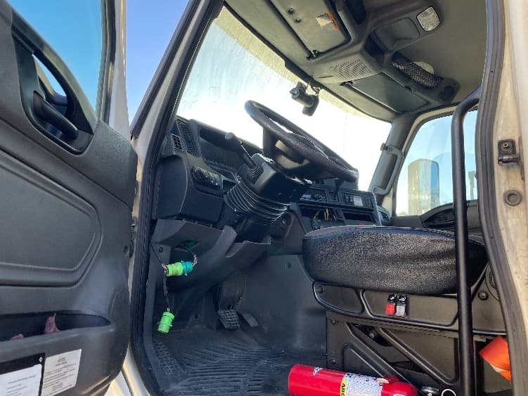 2019 International LT — photo 9