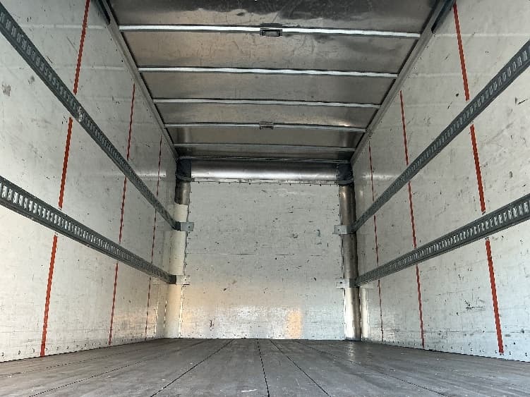 2019 Isuzu NRR — photo 8