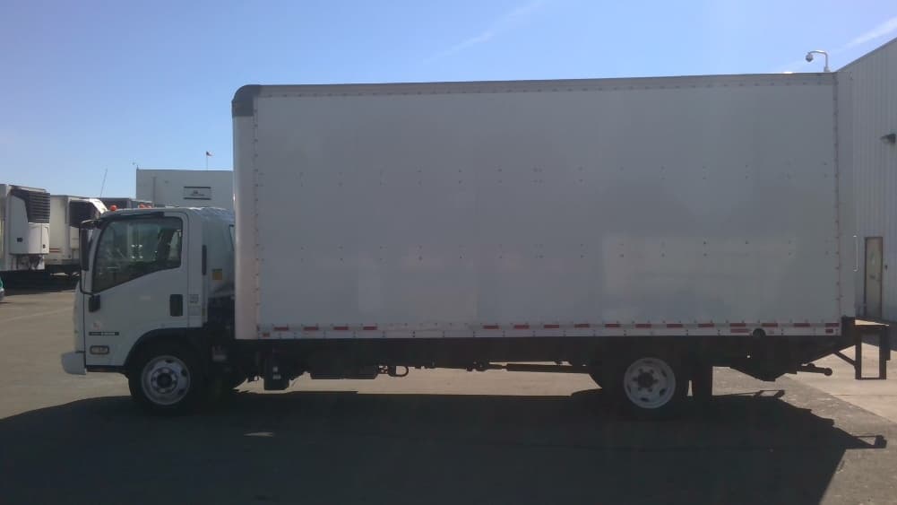 2019 Isuzu NRR — photo 4