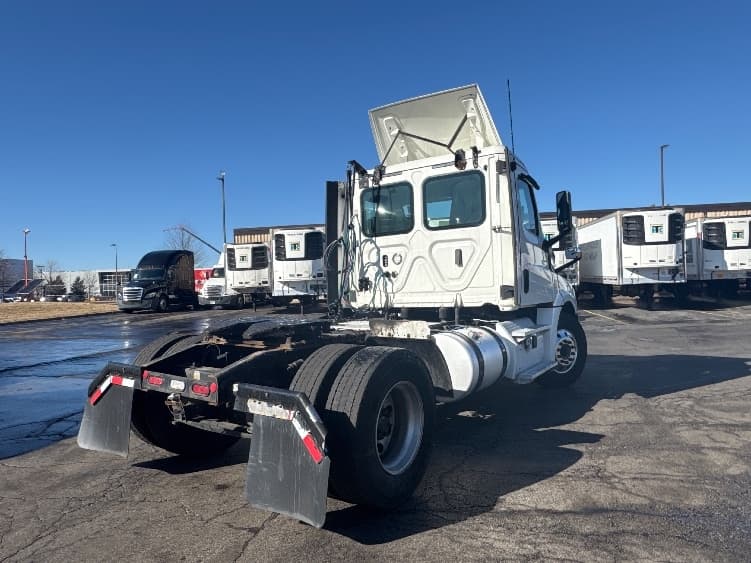 2019 Freightliner Cascadia — photo 5