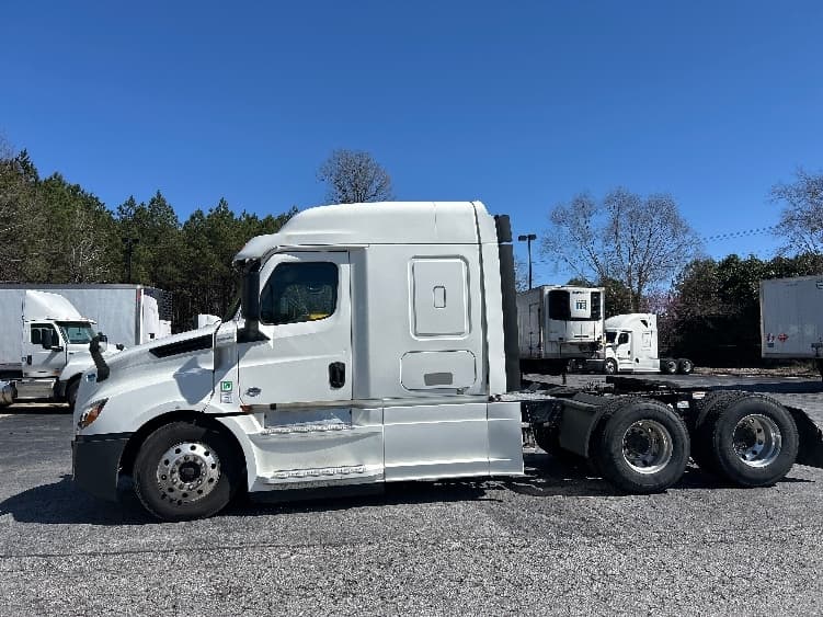 2020 Freightliner Cascadia — photo 4